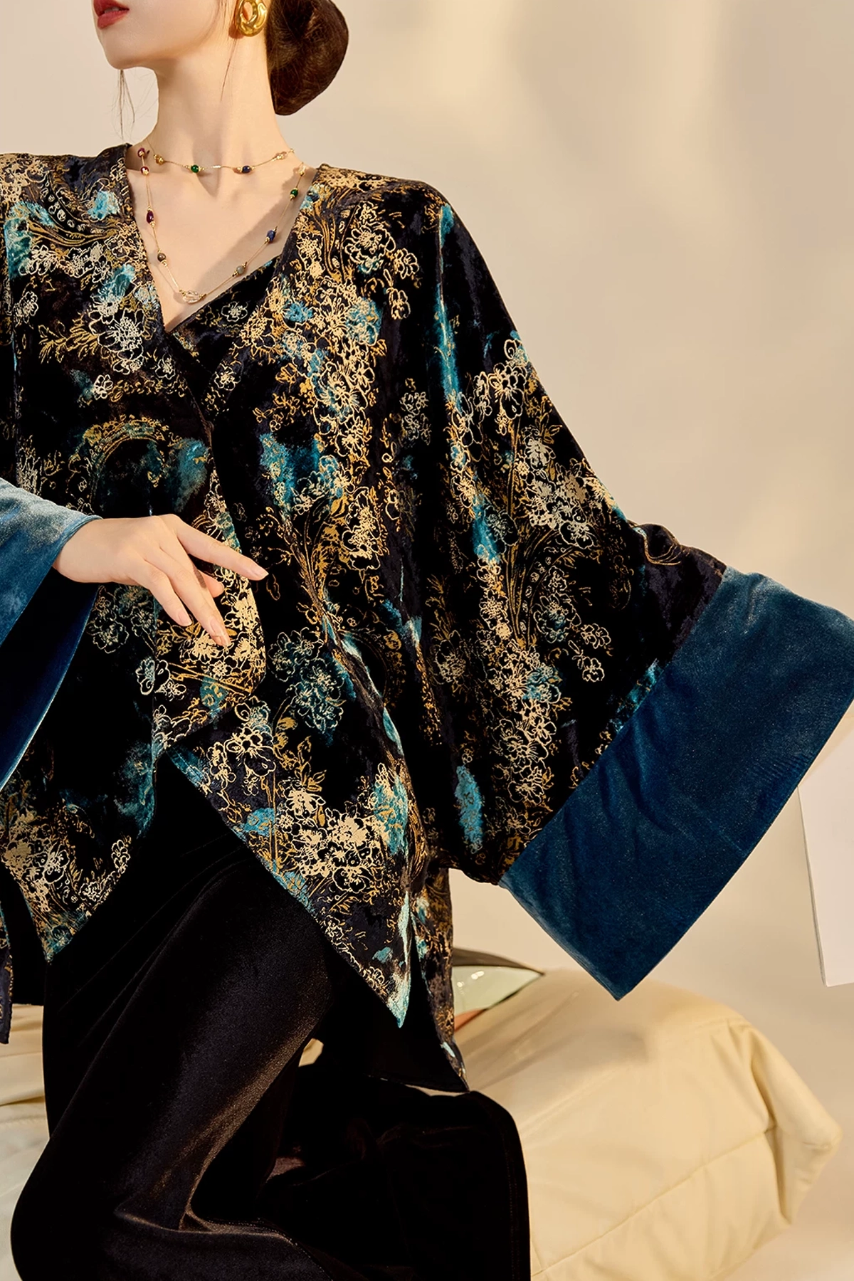 High-end New Chinese Style Light Luxury Embroidery Color Collision Double-sided Wear Coat - 图片 5